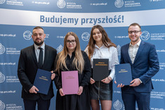 Szczęśliwi absolwenci tuż po obronach, fot. A. Surowiec