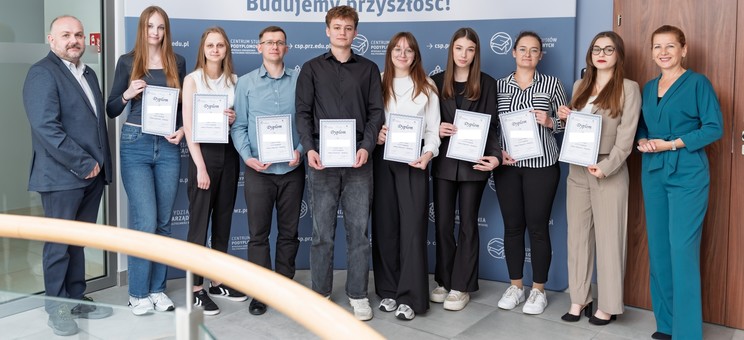 Wręczenie nagród laureatom XIII Konkursu Wiedzy Finansowo–Bankowej,