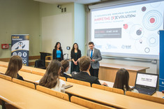 VI Ogólnopolskie Seminarium Naukowe „Marketing [r]Evolution”,