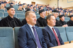 Od lewej: kanclerz PRz mgr inż. Andrzej Sowa, dr Wiesław Kąkol, fot. A. Surowiec.