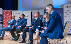 Uczestnicy konferencji podczas panelu