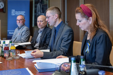 Członkowie Kapituły Nagrody podczas obrad, fot. A. Surowiec