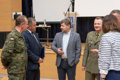 Od lewej: ppłk dypl. Janusz Kwiecień, płk dr inż. Marek Barć, prof. Piotr Koszelnik, płk dypl. Michał Małyska, fot. Arkadiusz Surowiec