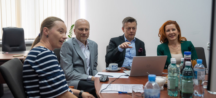 Od lewej: mgr Monika Stanisz, prof. dr hab. inż. Jarosław Sęp, dr hab. Jacek Strojny, prof. PRz i dr hab. Beata Zatwarnicka-Madura, prof. PRz, fot. Arkadiusz Surowiec