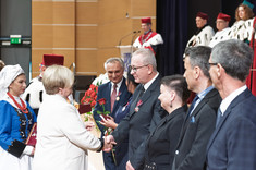 Pracownicy Wydziału Zarządzania uhonorowani odznaczeniami podczas inauguracji 75-lecia PRz