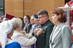 Pracownicy Wydziału Zarządzania uhonorowani odznaczeniami podczas inauguracji 75-lecia PRz