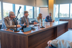 dr hab. Tadeusz Olejarz, prof. PRz; Rektor prof. dr hab. inż. Piotr Koszelnik; dr hab. Beata Zatwarnicka-Madura, prof. PRz; dr inż. Paweł Dobrzański