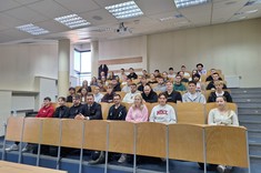 Kariera w chmurach – spotkanie z członkiem załogi pokładowej PLL LOT,