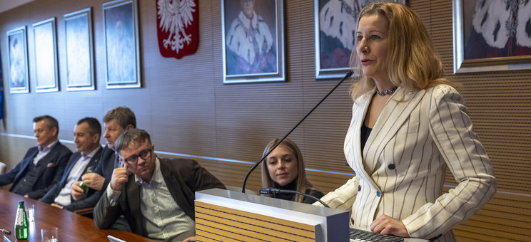 dr hab. B. Zatwarnicka-Madura, prof. PRz, dziekan Wydziału Zarządzania,