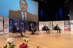 Uczestnicy panelu plenarnego "Bezpieczeństwo energetyczne a transformacja energetyczna w Europie”, od lewej: Wojciech Jakóbik, Dainius Kreivys, Ireneusz Zyska, Radosław Kwiecień, fot. A. Surowiec