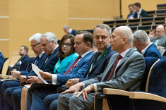 Od lewej: Ireneusz Zyska, Karol Rabenda, Jolanta Sawicka, Władysław Ortyl, Dariusz Urbanik, prof. Jarosław Sęp, fot. A. Surowiec