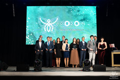 Laureaci konkursu KoKoN22 wraz z osobami wręczającymi statuetki, źródło: oragnizator.