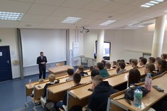 Kariera w chmurach – spotkanie z członkiem załogi pokładowej PLL LOT,