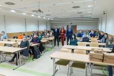 Uczestnicy i profesorowie Wydziału Zarządzania podczas inauguracji 6. edycji studiów podyplomowych na kierunku Project Manager, fot. A. Surowiec
