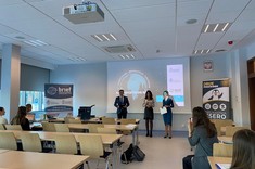 V Uczelniane Seminarium Naukowe „Marketing Box”,