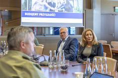 Spotkanie władz uczelni i wydziału z przedstawicielami służb mundurowych