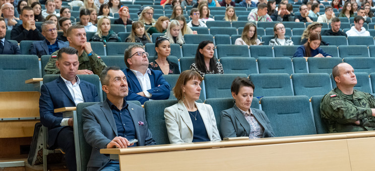 Uczestnicy konferencji podczas prelekcji. 