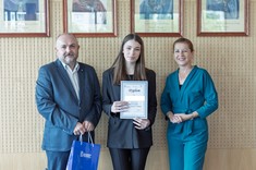 Wręczenie nagród laureatom XIII Konkursu Wiedzy Finansowo–Bankowej,