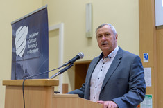 Dr inż. Wiesław Lewicki,