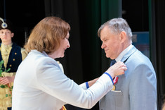 Wojewoda Podkarpacki Ewa Leniart wręcza odznaczenia państwowe