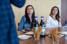 Od lewej: Anna Teodorczyk, Ewa Dybek | fot. Arkadiusz Surowiec