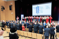 Pracownicy Wydziału Zarządzania uhonorowani odznaczeniami podczas inauguracji 75-lecia PRz