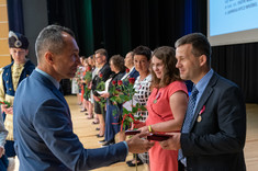 Gratulacje dla odznaczonych od Prorektora PRz prof. Grzegorza Ostasza