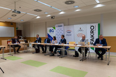 Uczestnicy konferencji podczas panelu dyskusyjnego, fot. A. Surowiec