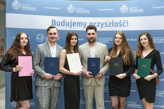 Egzamin dyplomowy na kierunku logistyka,