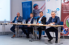 Uczestnicy konferencji podczas panelu dyskusyjnego, fot. A. Surowiec