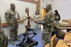 Studenci poznali zasady reagowania na zagrożenie typu „Aktywny Strzelec”,