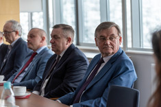 Pracownicy WZ i członkowie Rady Biznesu, fot. Arkadiusz Surowiec