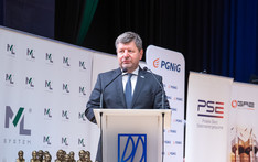 Prof. Piotr Koszelnik, Rektor Politechniki Rzeszowskiej otwiera konferencję