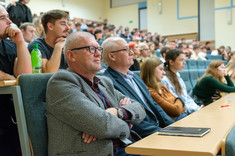 Uczestnicy konferencji podczas prelekcji. 