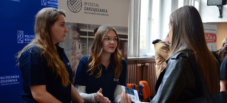 Targi Pracy i Dni Kariery w Zespole Szkół Ekonomicznych w Rzeszowie,