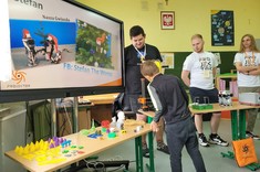 Zajęcia z robotyki - zdjęcie udostępnione przez wolontariuszy