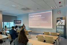 V Uczelniane Seminarium Naukowe „Marketing Box”,