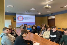 Studenci kierunku logistyka poznają praktyczne aspekty bezpieczeństwa żywności,