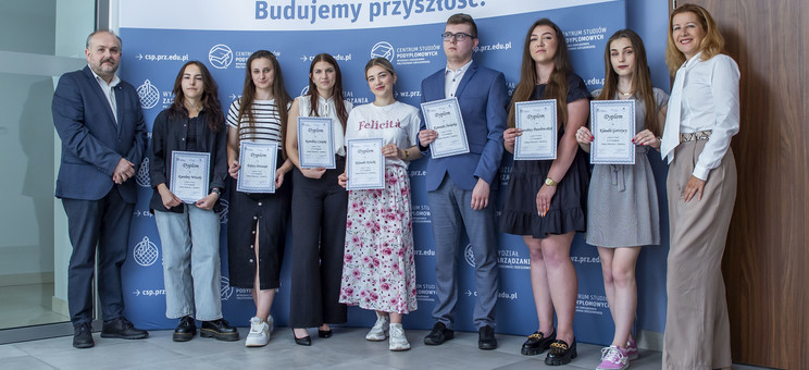 Wręczenie nagród laureatom XII Konkursu Wiedzy Finansowo – Bankowej