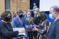 Wręczenie dr O. Jurgilewicz nagrody za monografię, fot. A. Surowiec