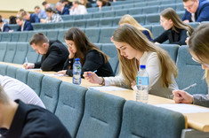 Egzamin dyplomowy na kierunku logistyka,