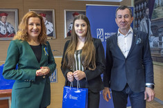  Od lewej: prof. PRz B. Zatwarnicka-Madura, Natalia Hawro, prof. G. Ostasz, fot. B. Motyka