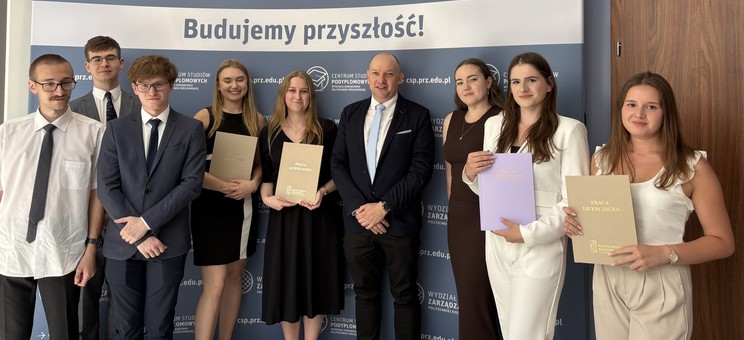 Obrony prac dyplomowych na Wydziale Zarządzania PRz w roku akademickim 2024/2025