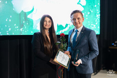 Od lewej: Paula Leśniewska - Prezes FUT 2021, Ernest Dąbrowski - Prezes koła SKNKM "Brief", źródło: organizator.