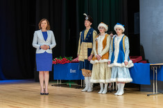 Pierwsza z lewej Wojewoda Podkarpacki - Ewa Leniart