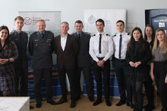 Prelegenci wraz z ppłk dr inż. Andrzejem Truskowskim oraz prof. PRz Grzegorzem Rosłanem, fot. N. Potoczna