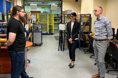  Mgr inż. Jakub Mościszewski oprowadza Panią Mamukelashvili, na zdjęciu z dr M. Chrzanowskim, fot. Paulina Bełch