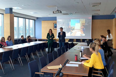 Otwarcie spotkania przez dziekan WZ, dr hab. Beatę Zatwarnicką-Madurę, prof. PRz i dr. hab. Jacka Strojnego, prof. PRz, fot. J. Stecko