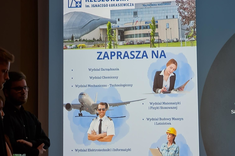 Prezentacja projektów promocyjnych dla różnych jednostek PRz przygotowanych przez studentów WZ,