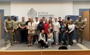 Studenci poznali zasady reagowania na zagrożenie typu „Aktywny Strzelec”,